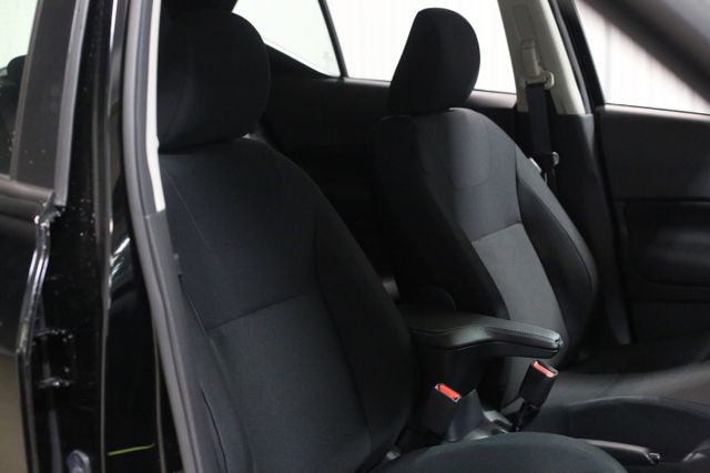 2025 Nissan Kicks Play S photo 24