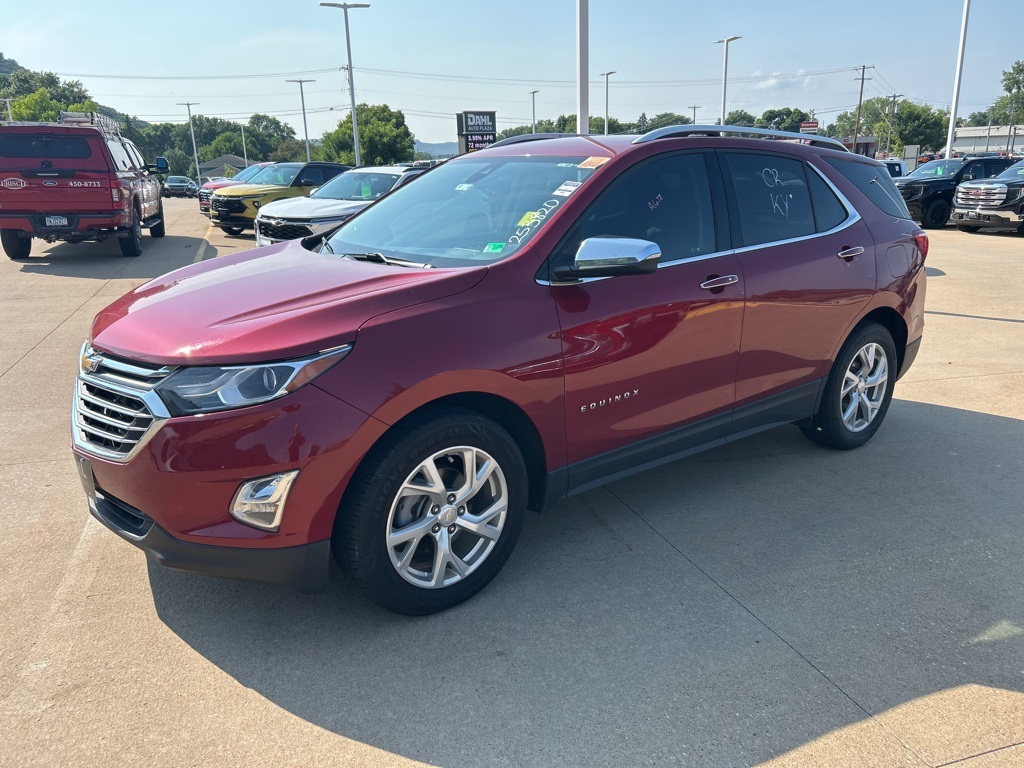 Used 2020 Chevrolet Equinox Premier with VIN 2GNAXNEV4L6122123 for sale in Winona, Minnesota
