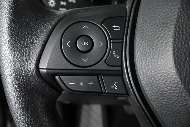 2025 Toyota RAV4 XLE photo 12