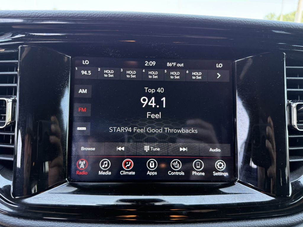 2023 Dodge Durango GT photo 2