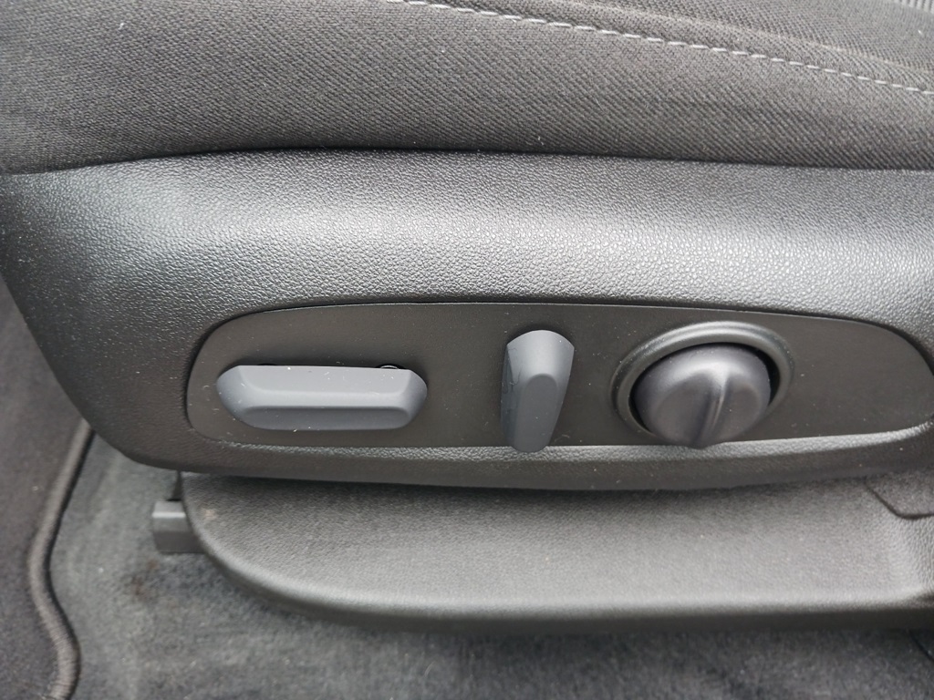2022 Chevrolet Traverse Cloth photo 9
