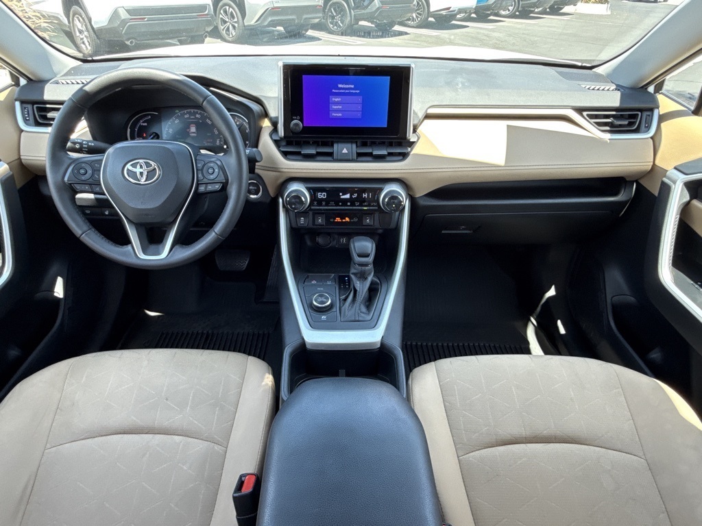 2023 Toyota RAV4 Hybrid XLE photo 26