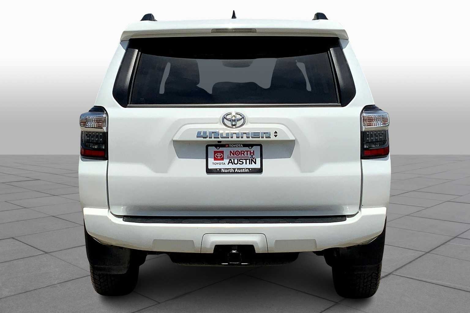 2024 Toyota 4Runner SR5 photo 4