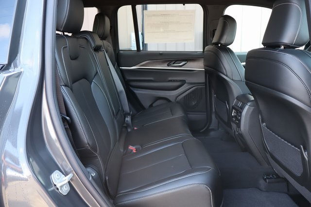 2025 Jeep Grand Cherokee Limited photo 41
