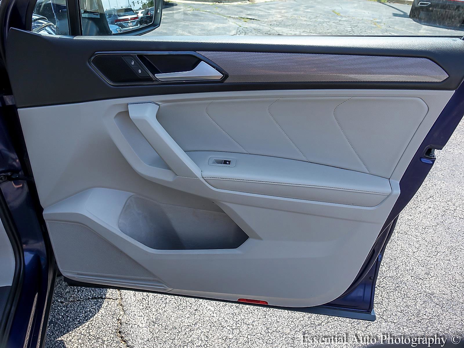 2022 VOLKSWAGEN TIGUAN - Image 22