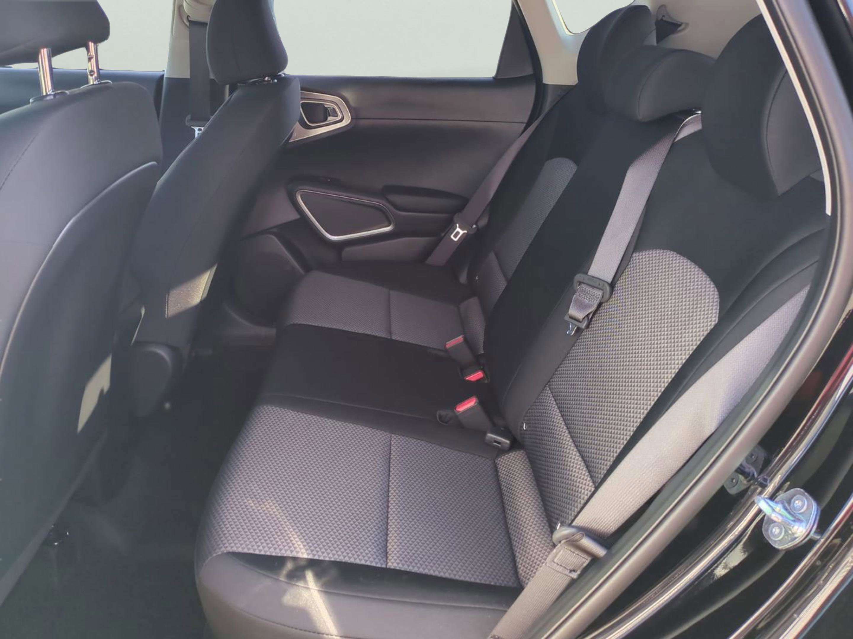 2025 Kia Soul LX photo 14