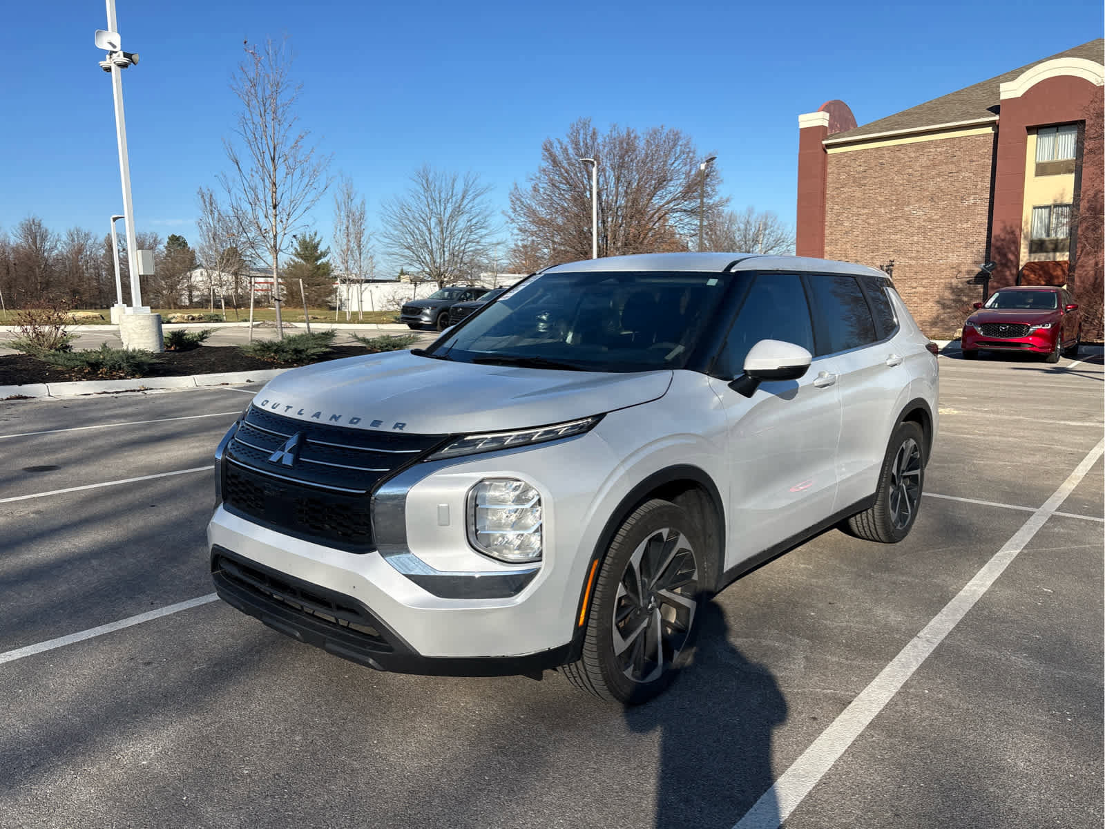 Used 2022 Mitsubishi Outlander ES with VIN JA4J4TA81NZ019488 for sale in Kansas City