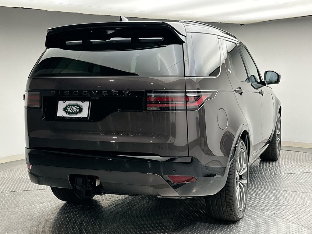 2025 Land Rover Discovery SE photo 3