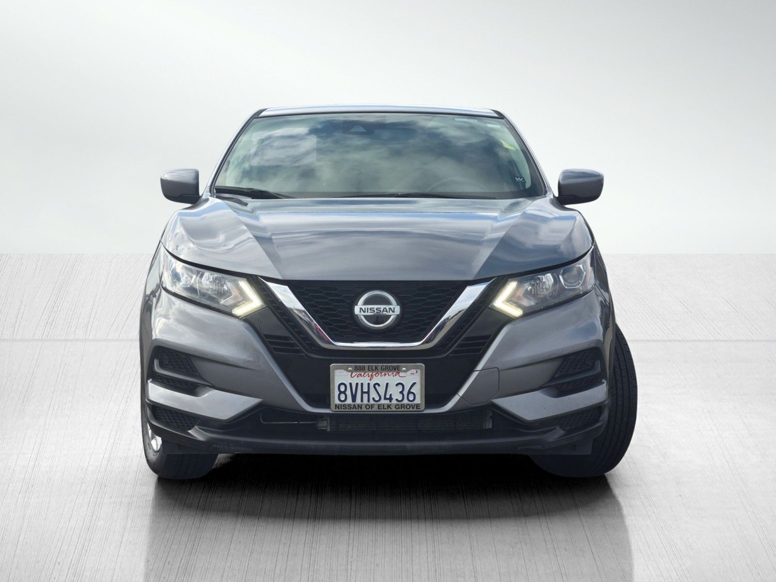2021 Nissan Rogue Sport S photo 2