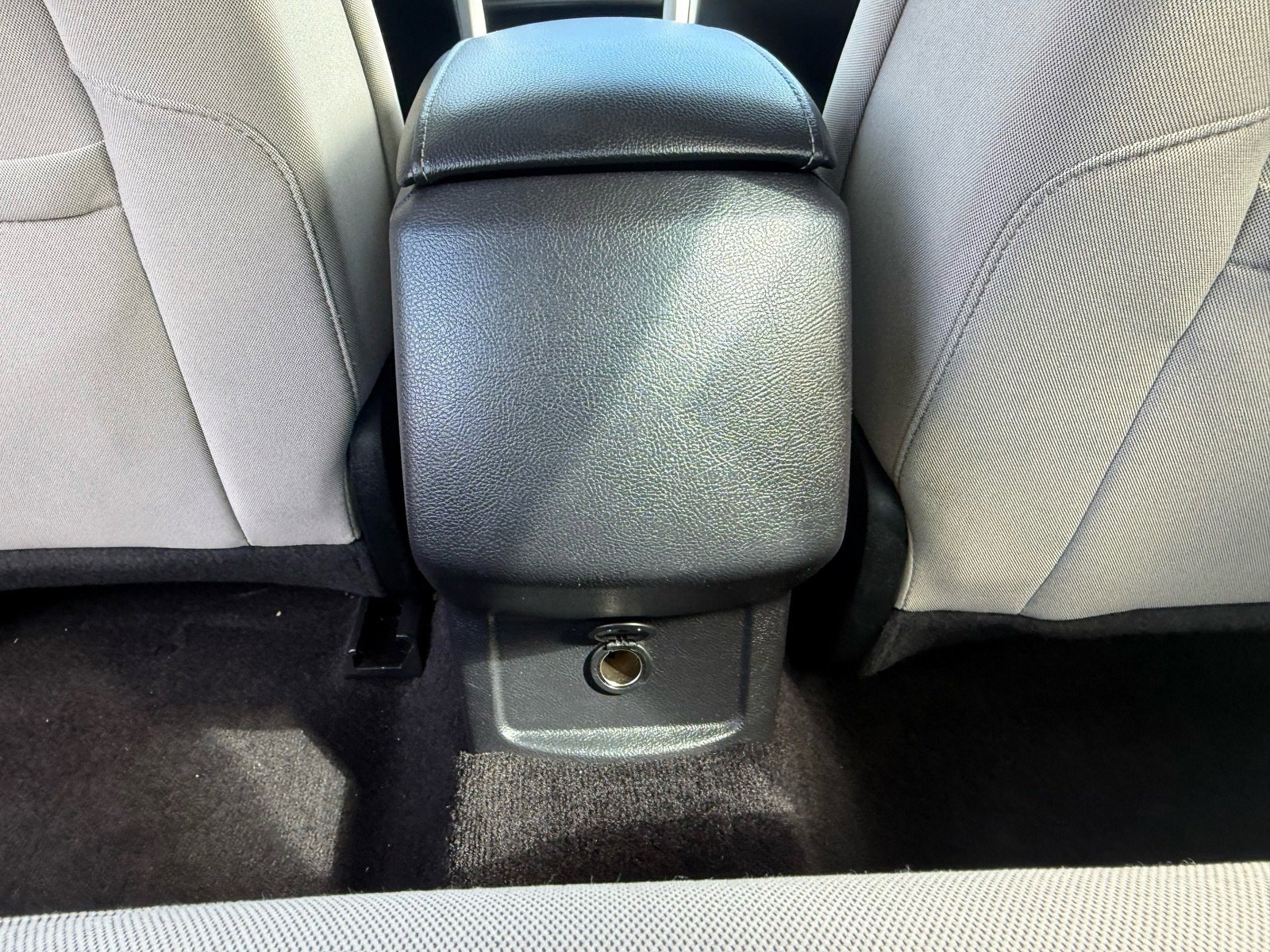 2018 Ford Fusion Hybrid S photo 14