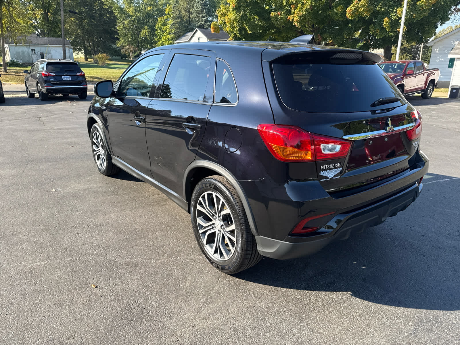 2019 Mitsubishi Outlander Sport SE photo 3