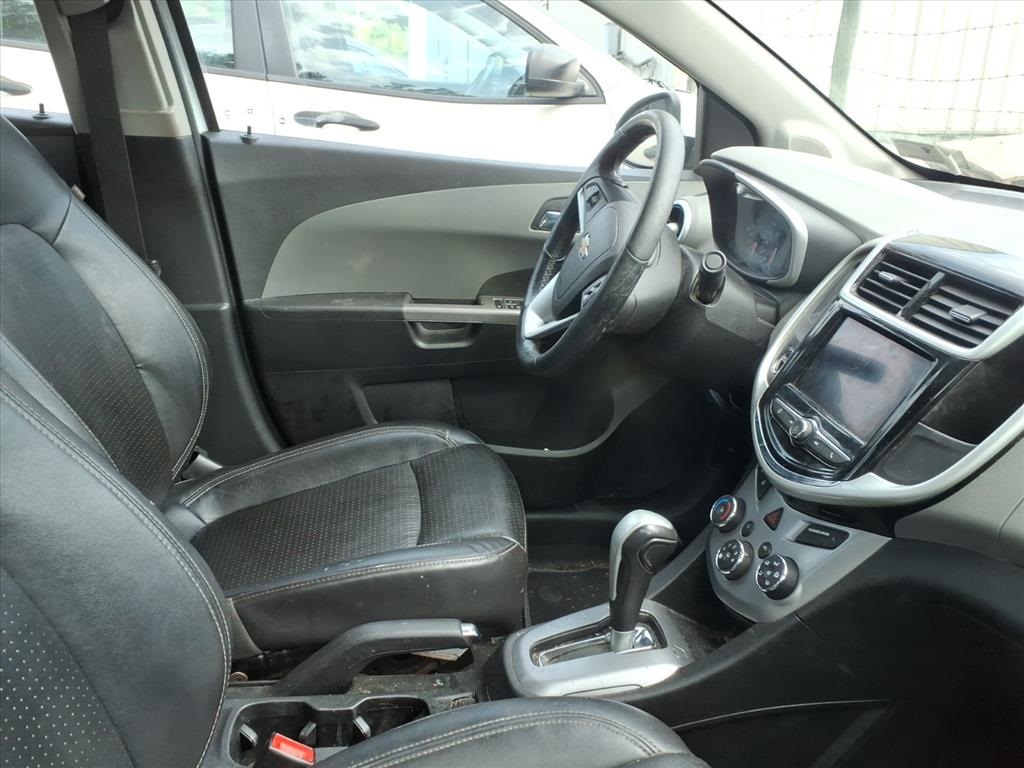 2020 Chevrolet Sonic Premier photo 4