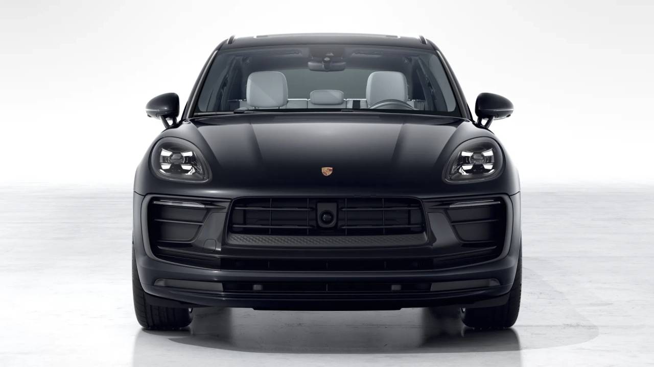 2026 Porsche Macan T photo 8