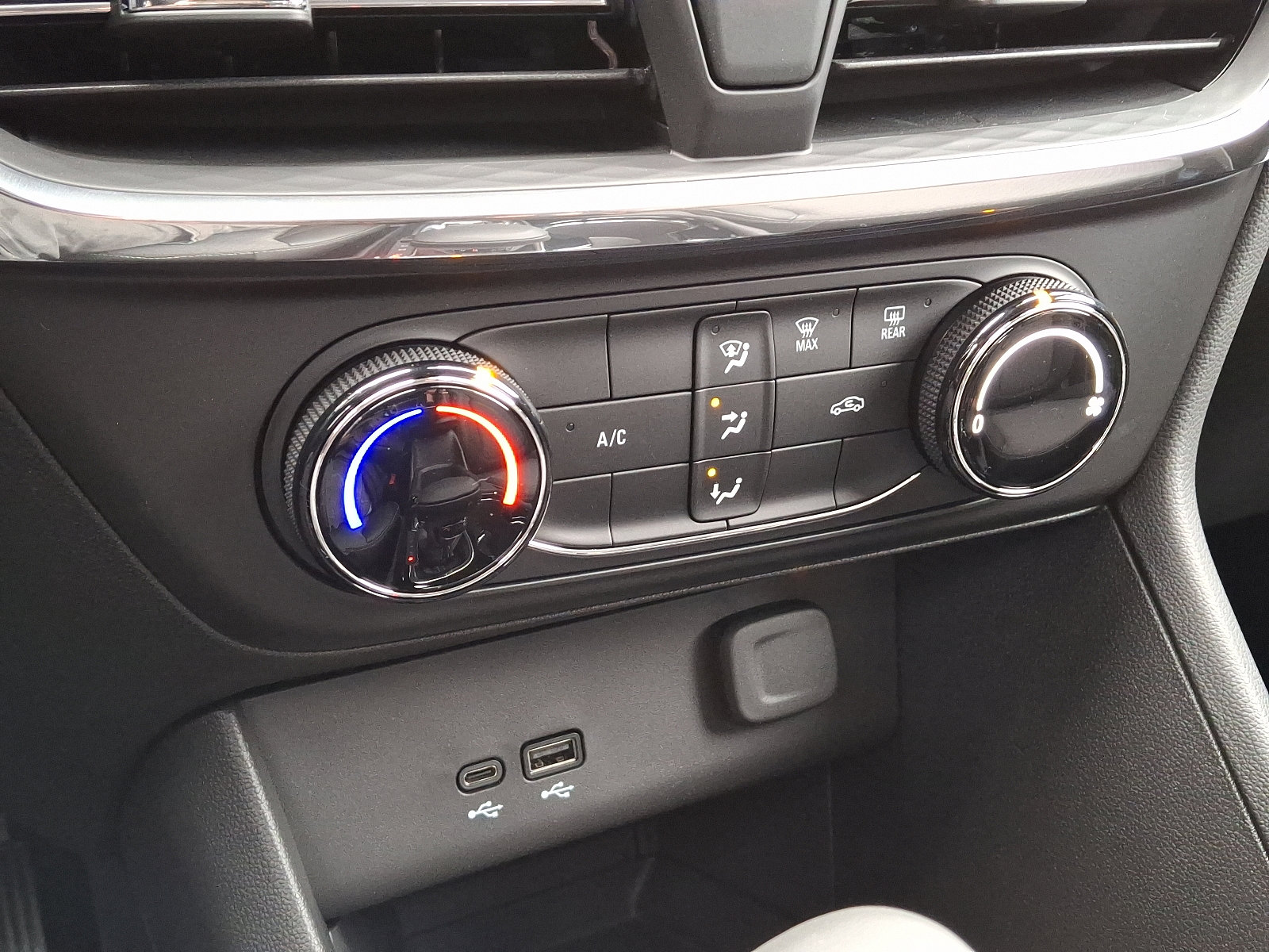 2025 Buick Encore GX Preferred photo 10