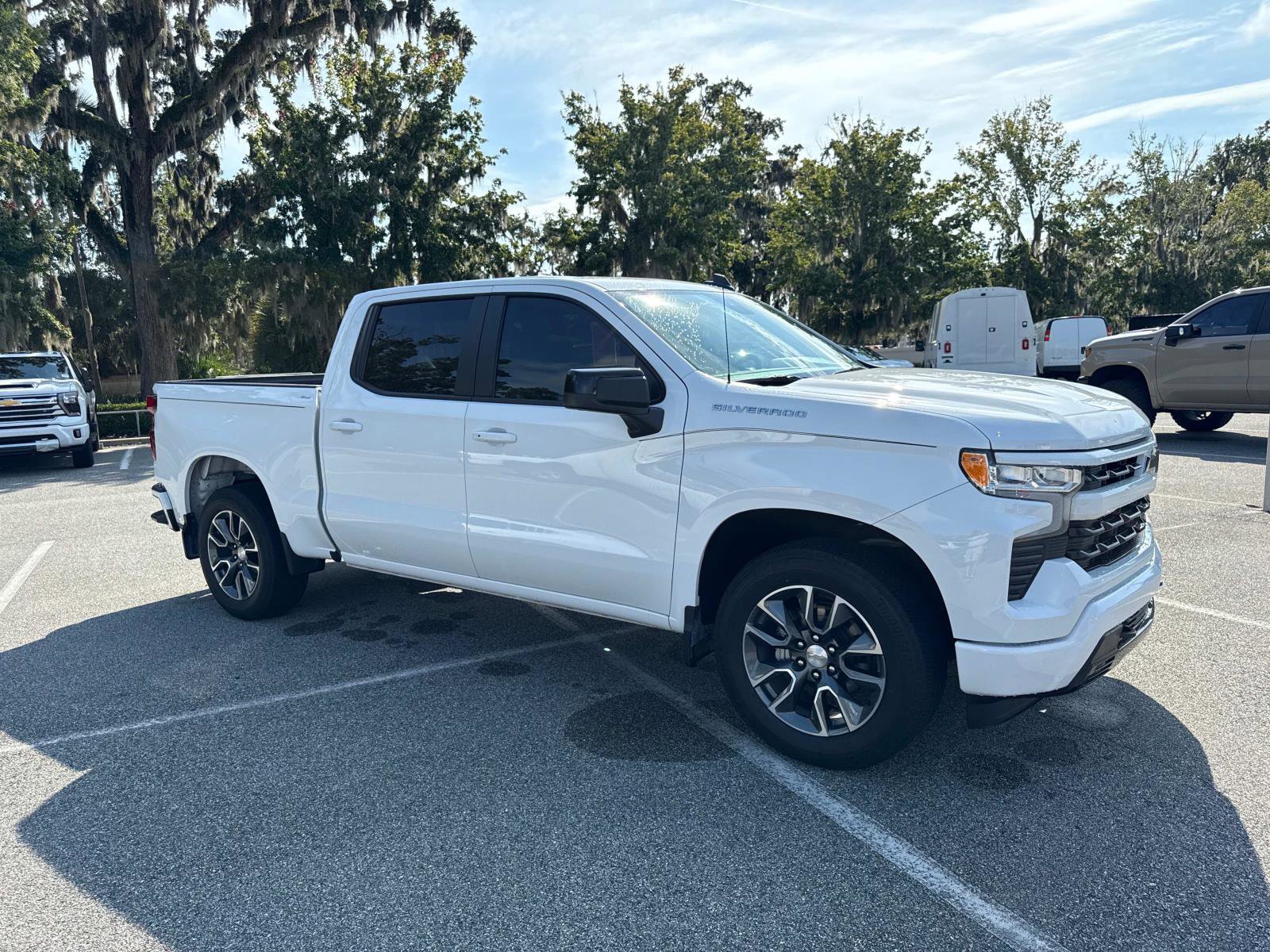 2024 Chevrolet Silverado 1500 RST photo 6