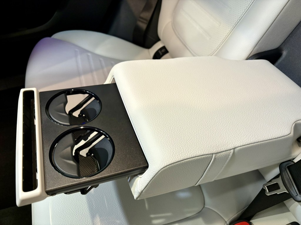 2026 Mercedes Benz GLC 300 4MATIC photo 25