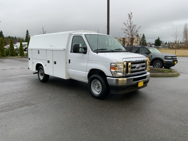 2025 Ford E-350 Base photo 3
