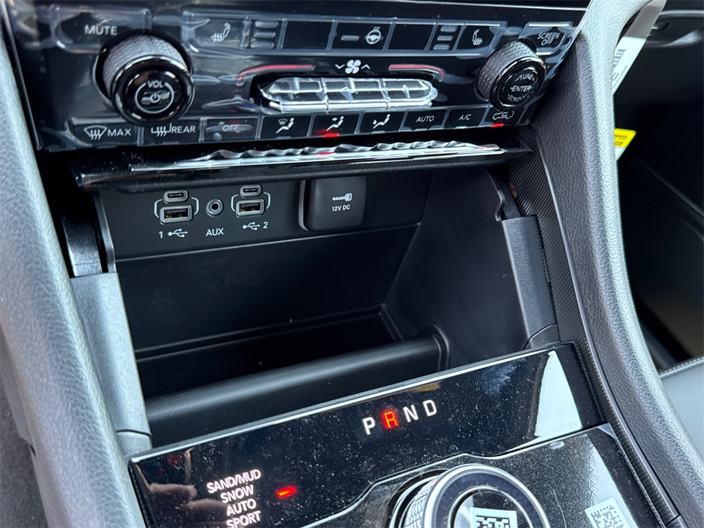 2025 Jeep Grand Cherokee Limited photo 26