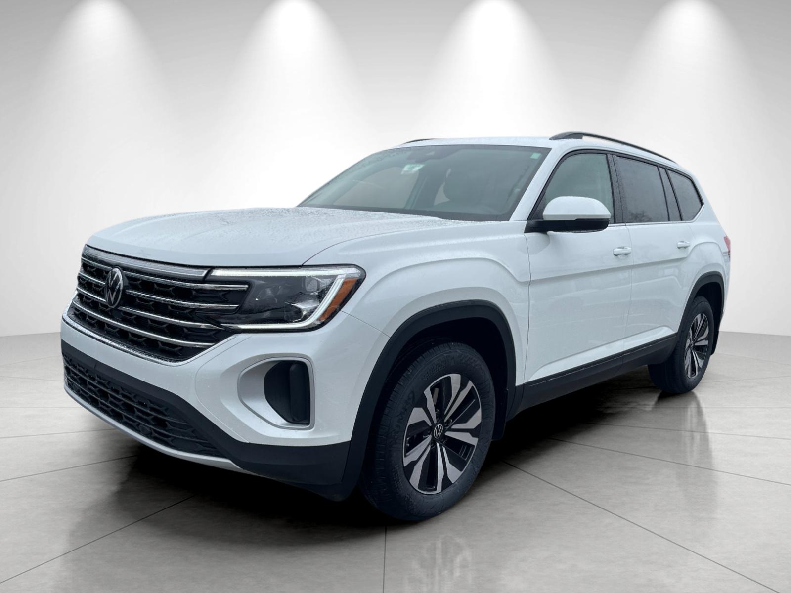 2026 Volkswagen Atlas SE's photo