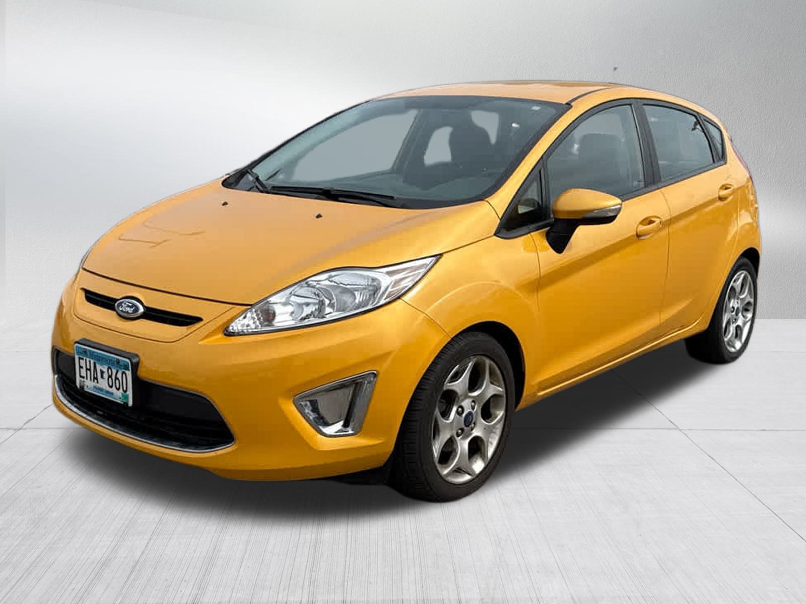 2011 Ford Fiesta SES photo 3