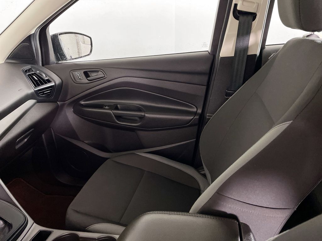 2014 Ford Escape S photo 22