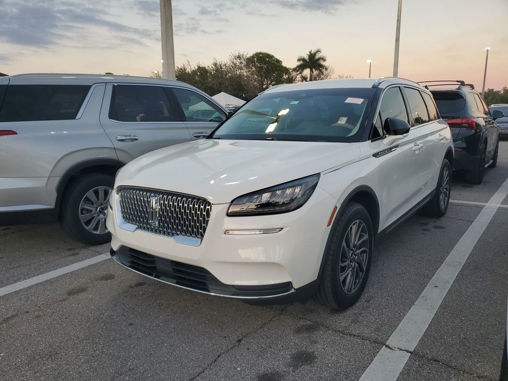 2021 Lincoln Corsair Base