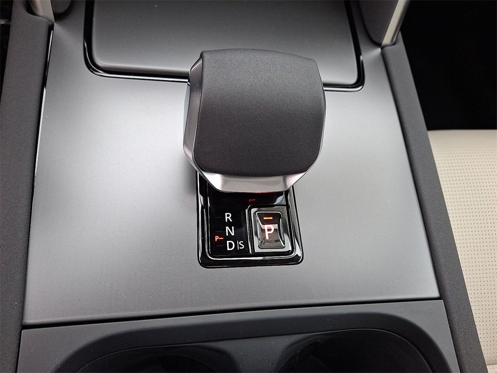2025 Land Rover Discovery Sport S photo 10