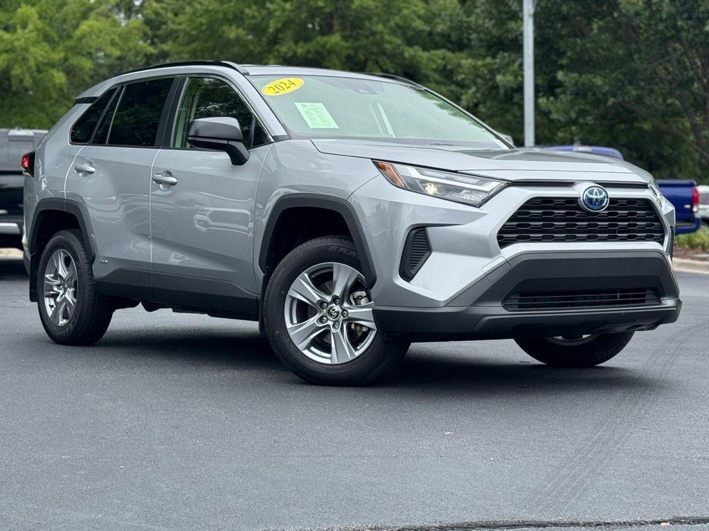 2024 Toyota RAV4 Hybrid LE photo 2