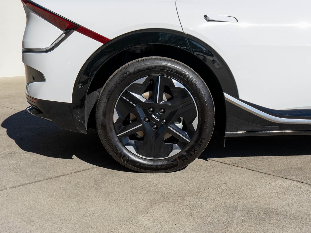 2025 Kia EV6 Wind photo 31
