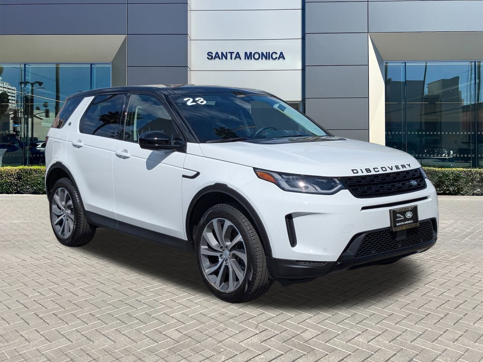 2023 Land Rover Discovery Sport SE photo 3