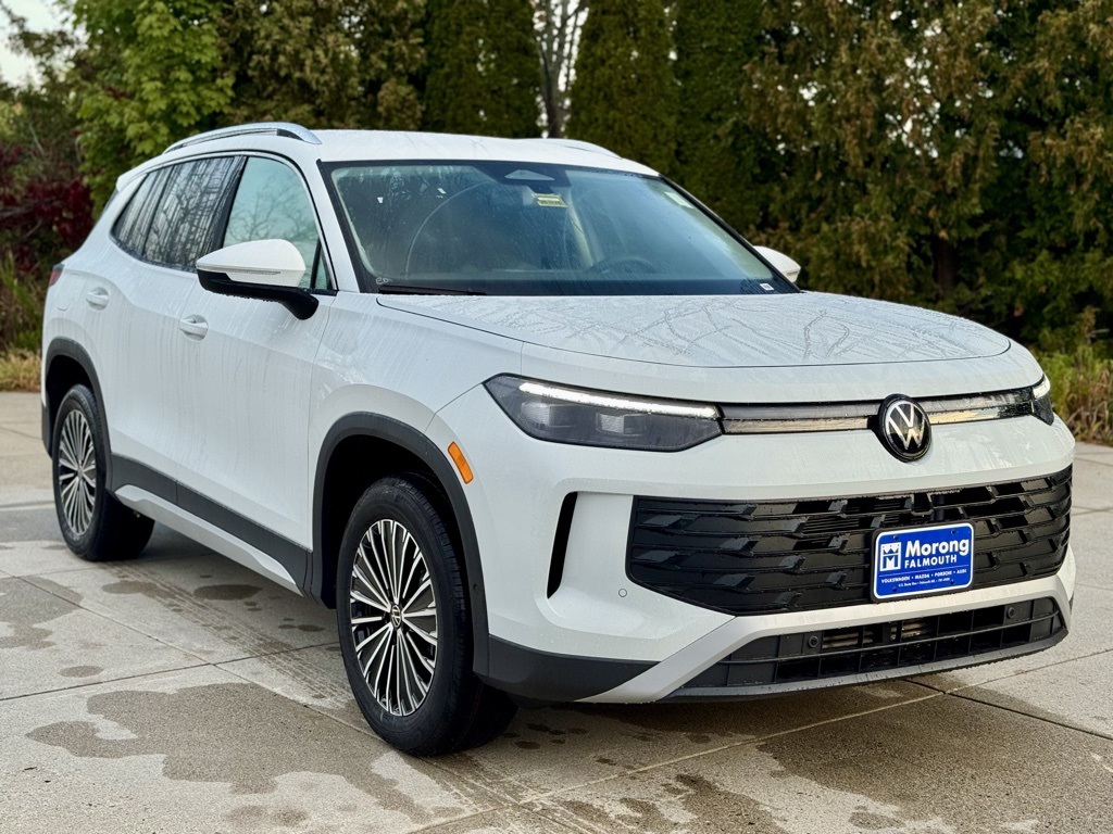 2025 Volkswagen Tiguan S's photo