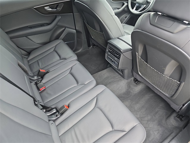 2025 Audi Q7 55 Premium Plus photo 11