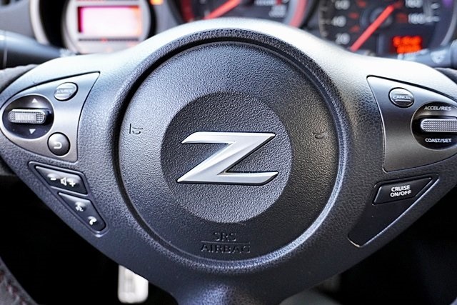 Used 2020 Black Nissan Nismo image 39