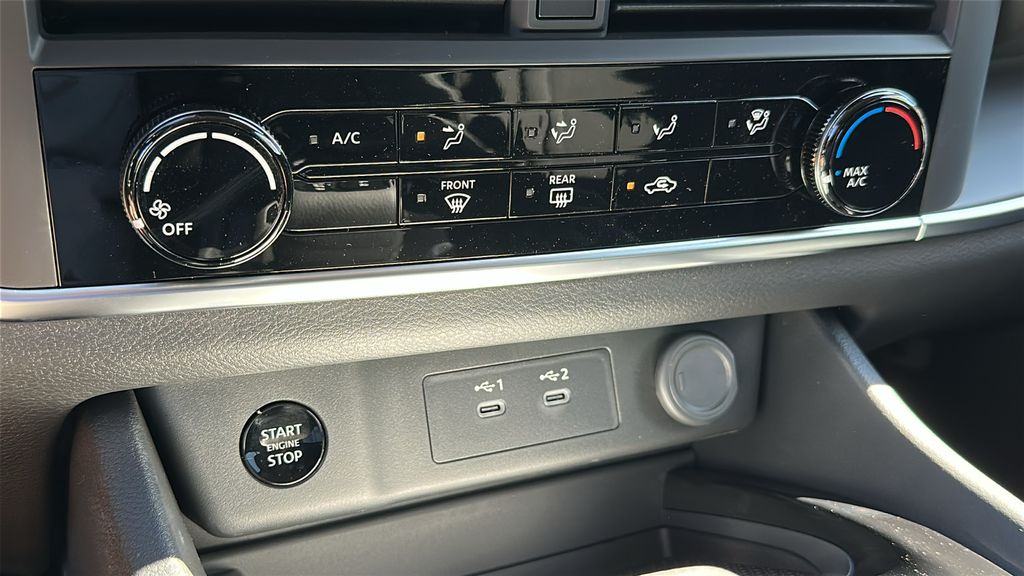 2026 Nissan Rogue S photo 17