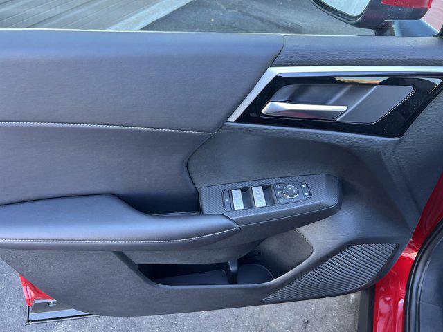 2025 Mitsubishi Outlander PHEV SE S-AWC photo 10