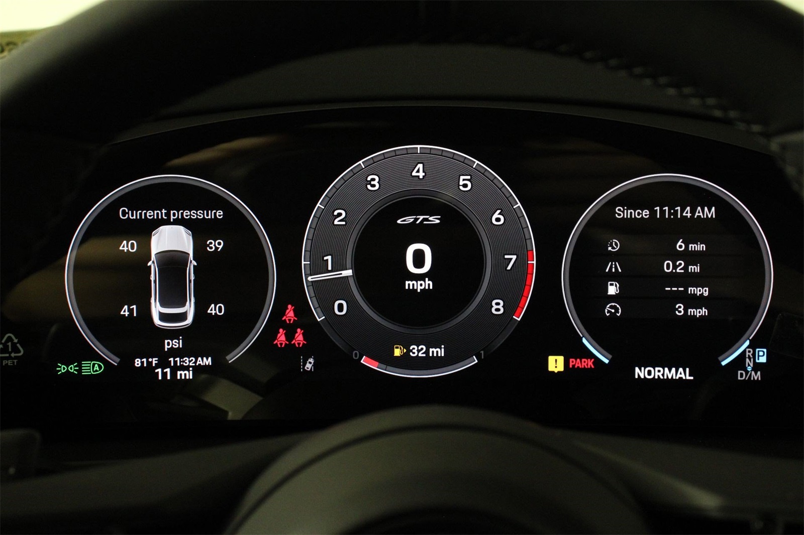 2025 Porsche Cayenne GTS photo 13