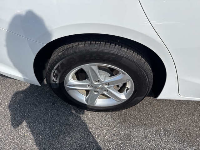 2024 Chevrolet Malibu 1LT photo 9
