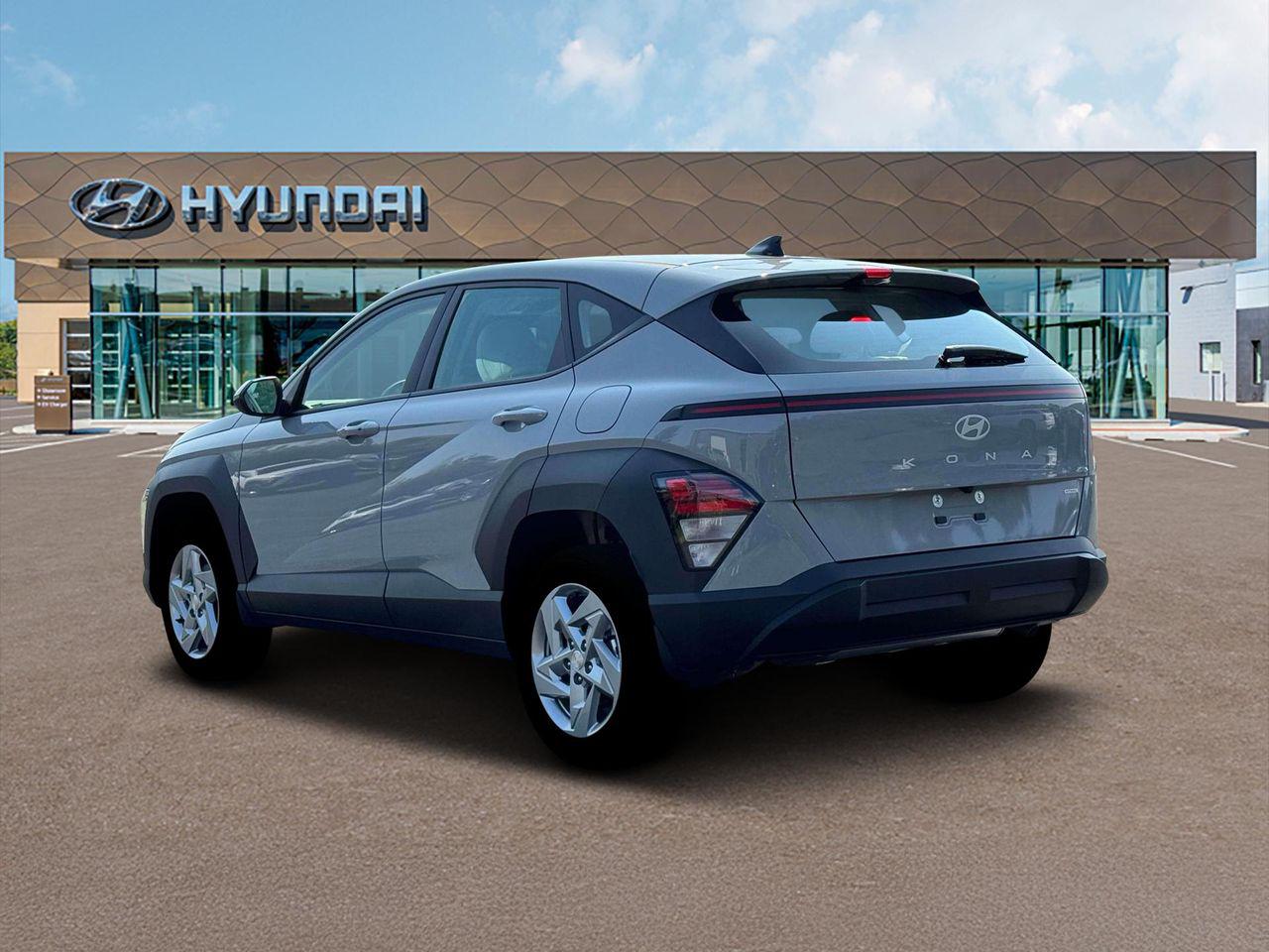 2026 Hyundai Kona SE photo 4