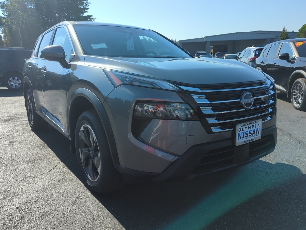 2026 Nissan Rogue SV AWD photo 3