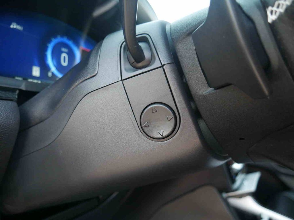 2022 Ford Explorer ST photo 27