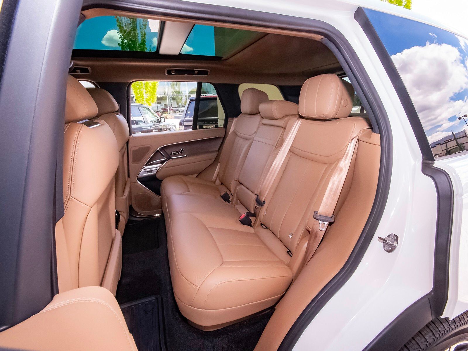 2025 Land Rover Range Rover SE photo 44
