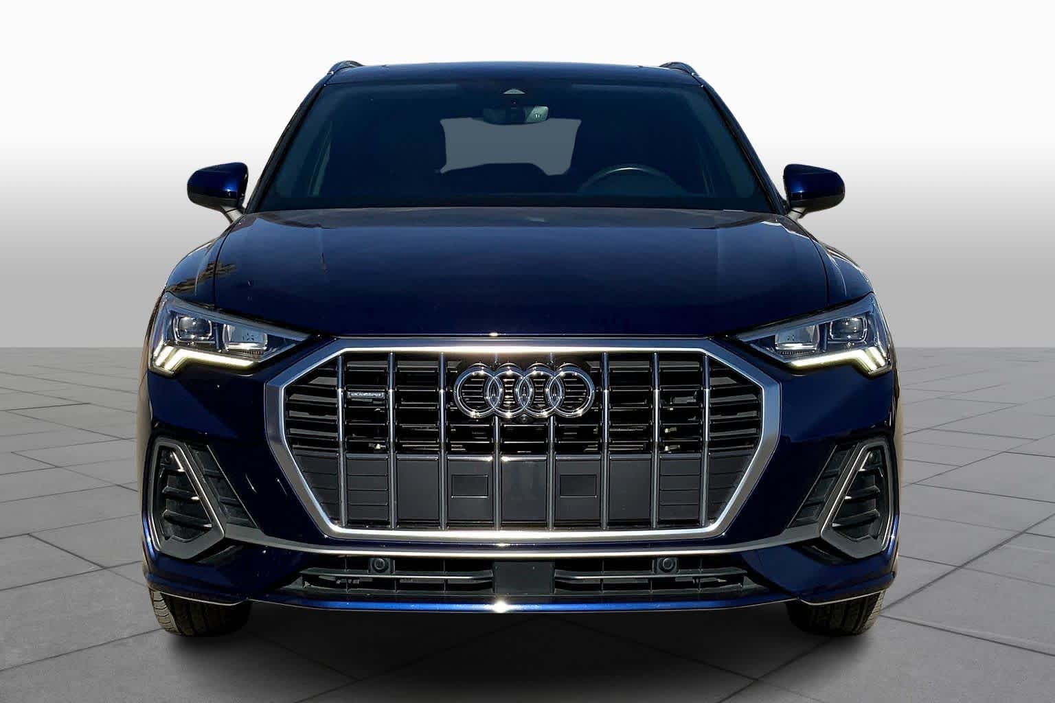 2022 Audi Q3 S line Premium Plus photo 3