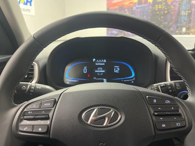 2026 Hyundai Venue SEL photo 12