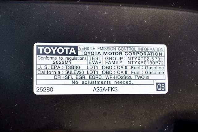 2022 Toyota RAV4 LE photo 33