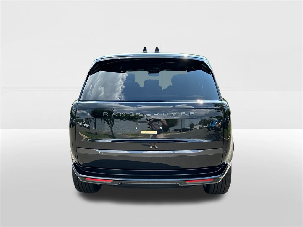 2025 Land Rover Range Rover SE photo 2