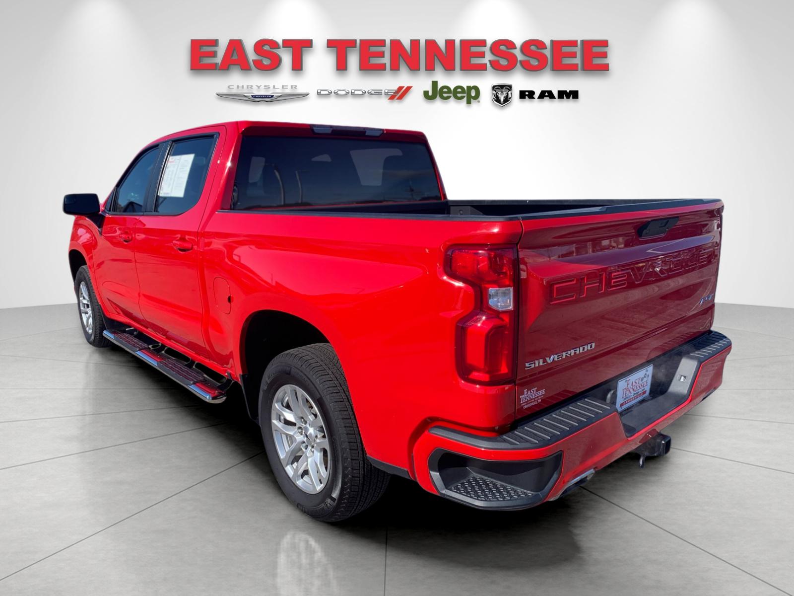 2021 Chevrolet Silverado 1500 RST photo 2