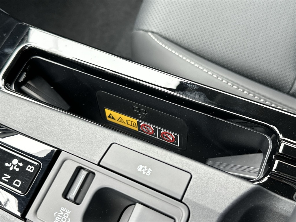 2024 Toyota Prius Limited photo 36