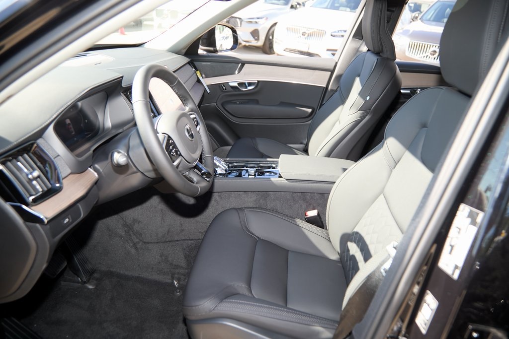 2026 VOLVO XC90 - Image 16