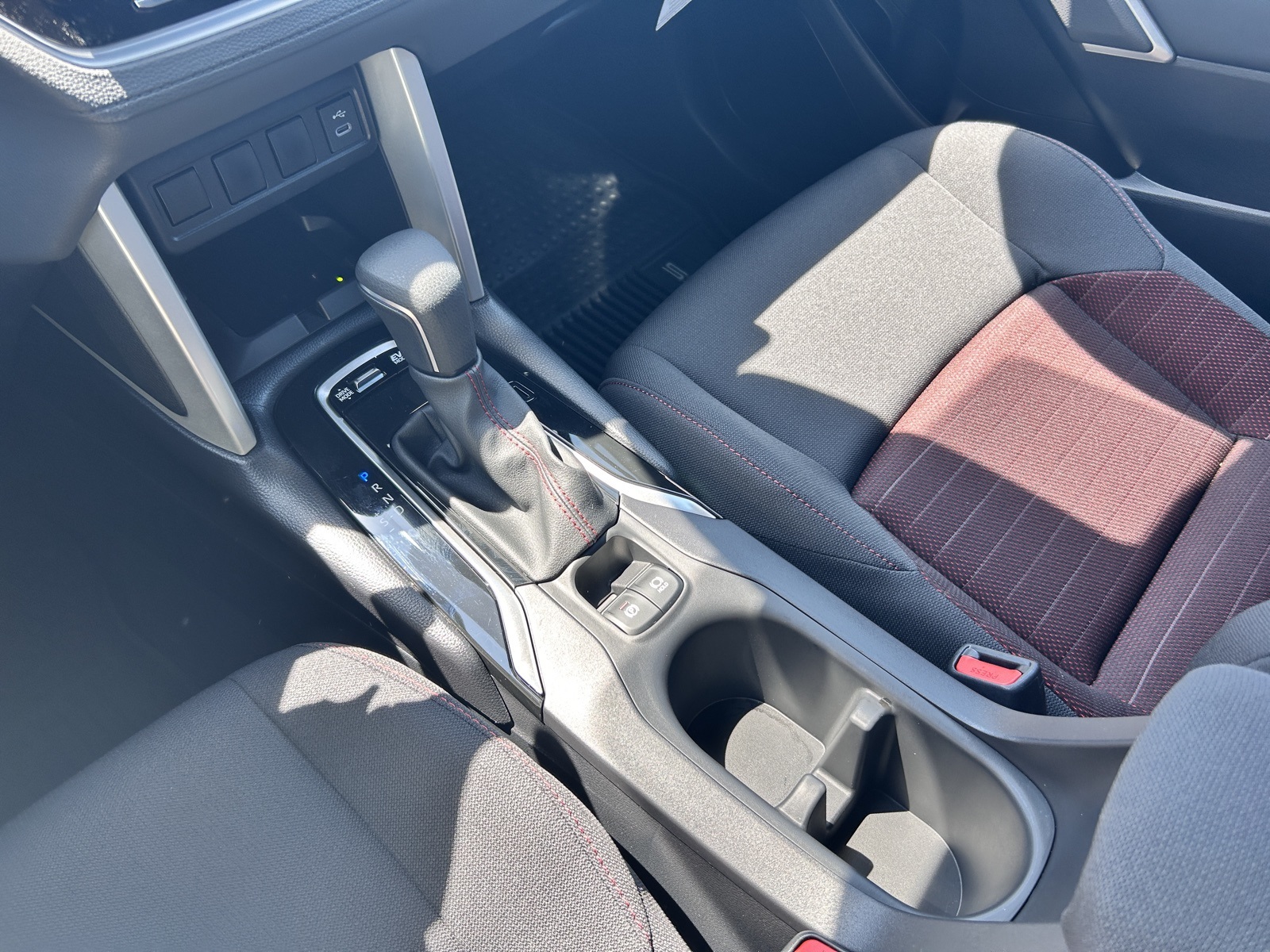 2025 Toyota Corolla Hybrid photo 36