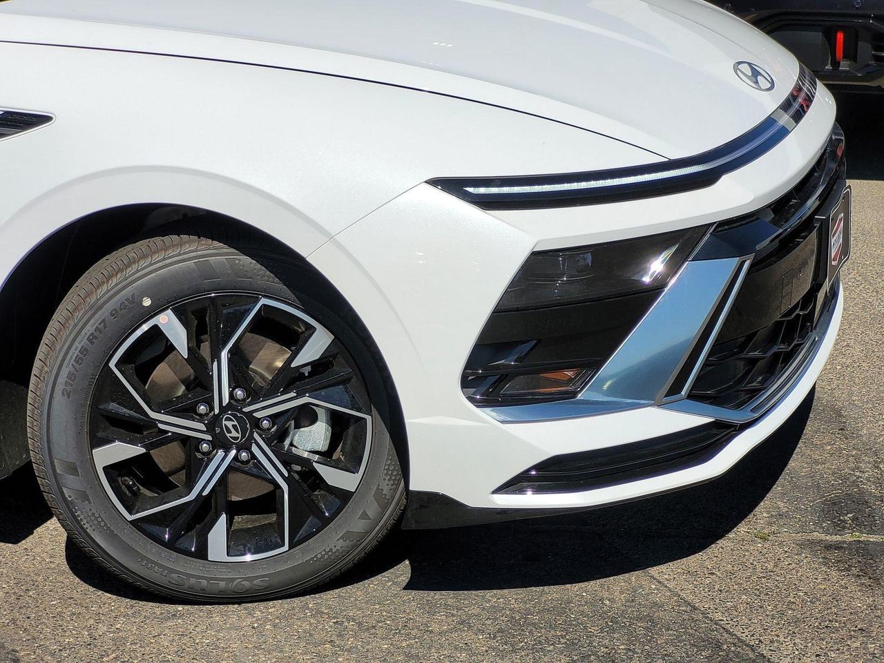 2025 Hyundai Sonata SEL photo 3